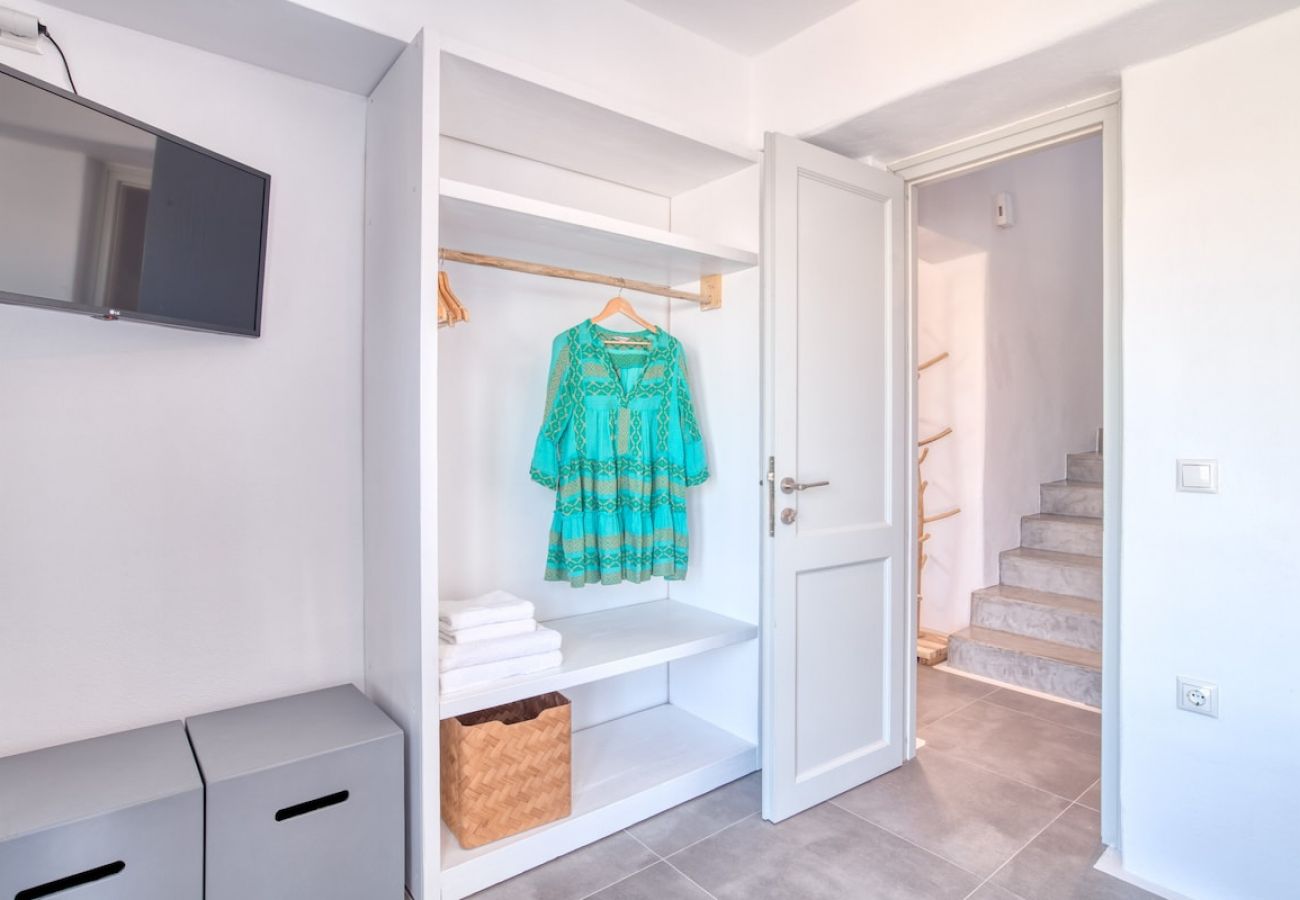 Villa in Xifara - 4BR SEAFRONT GEM. STUNNING & AT TOP LOCATION 