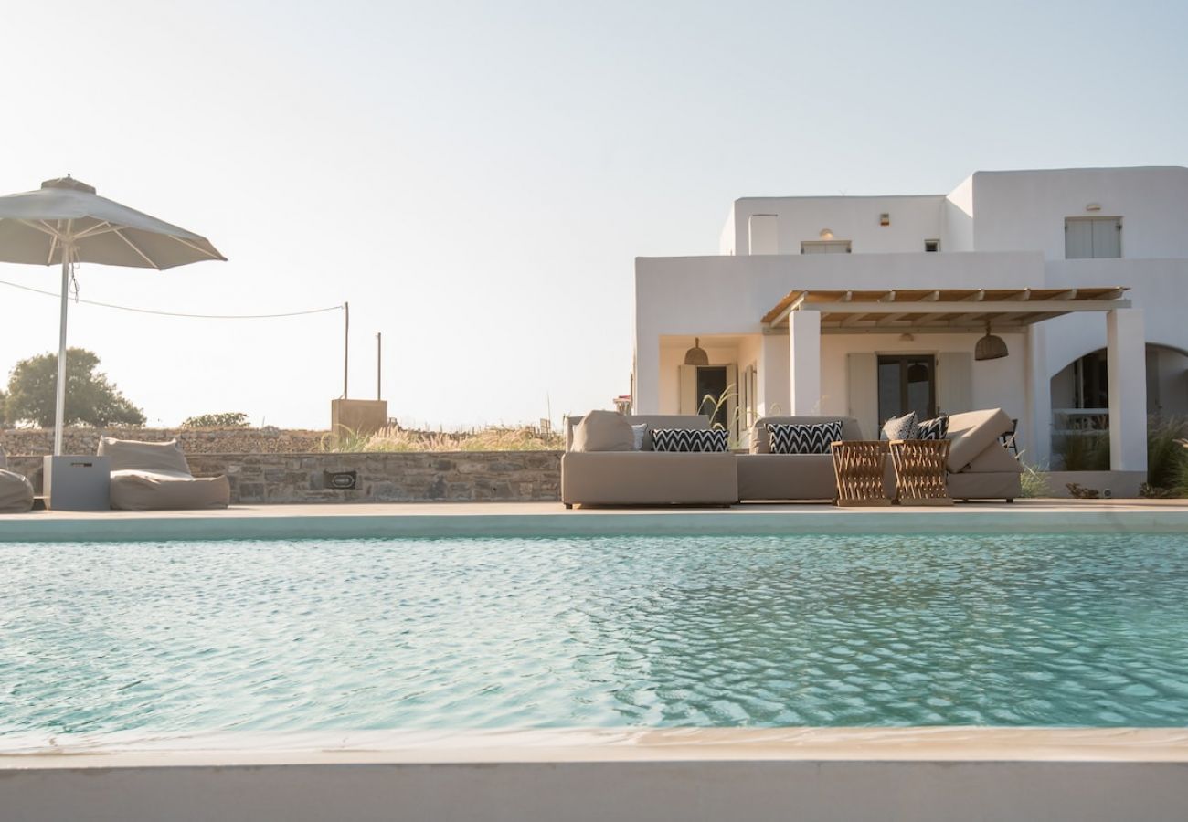 Villa in Xifara - SPECTACULAR 5 BR SEAFRONT VILLA AT PRIME LOCATION 