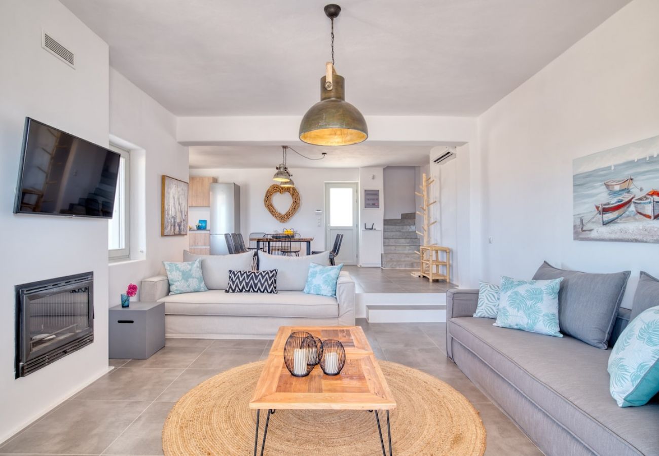 Villa in Xifara - SPECTACULAR 5 BR SEAFRONT VILLA AT PRIME LOCATION 