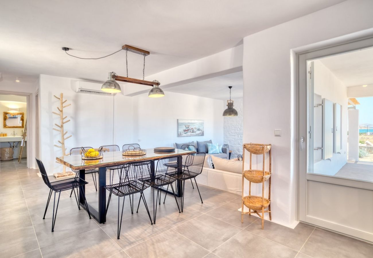 Villa in Xifara - SPECTACULAR 5 BR SEAFRONT VILLA AT PRIME LOCATION 