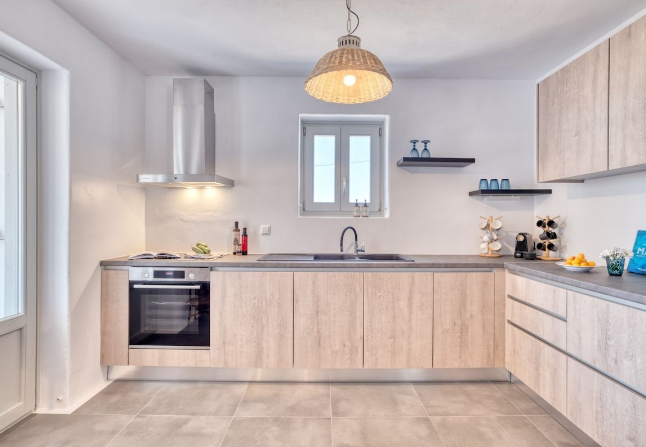 Villa in Xifara - SPECTACULAR 5 BR SEAFRONT VILLA AT PRIME LOCATION 