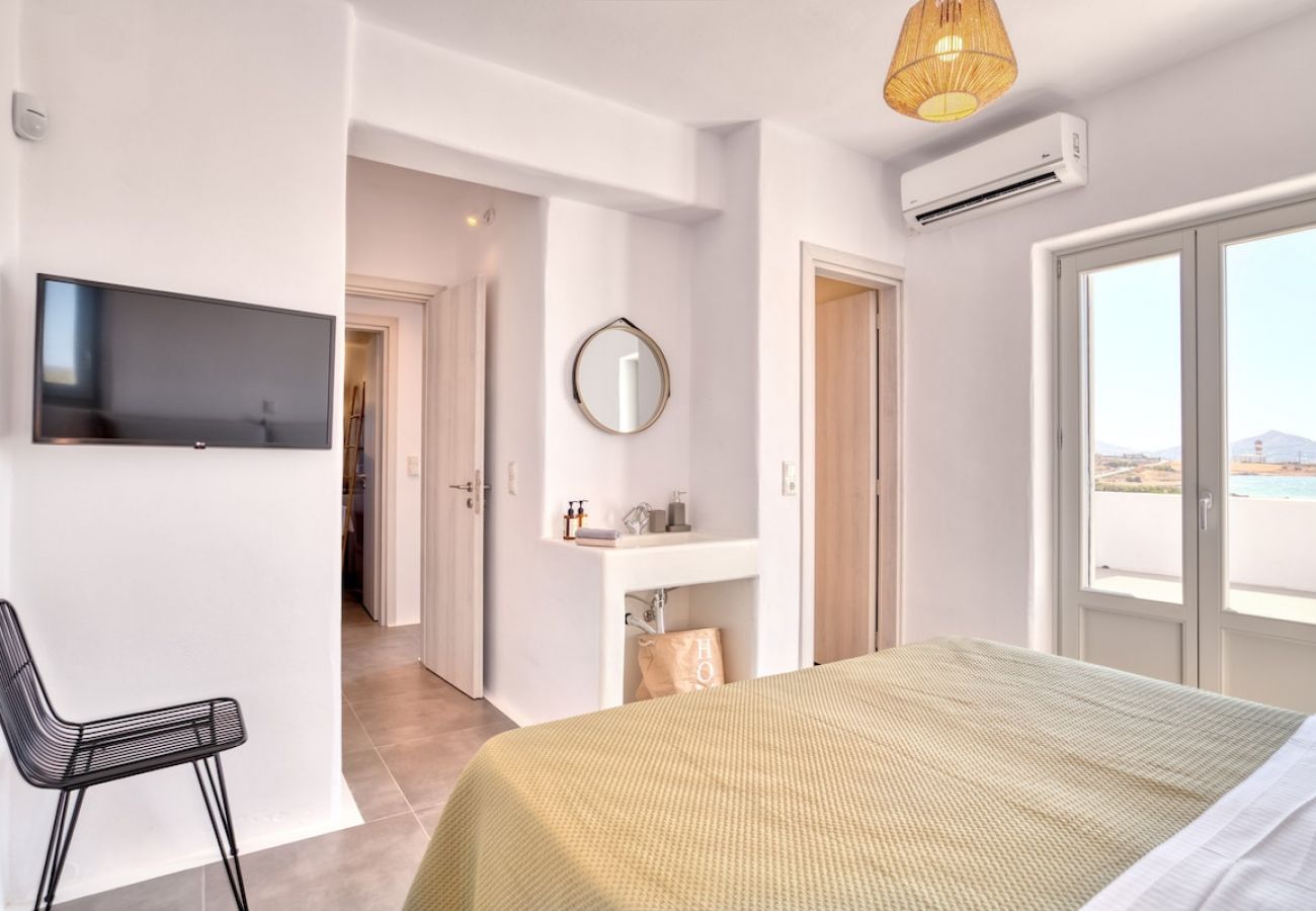 Villa in Xifara - SPECTACULAR 5 BR SEAFRONT VILLA AT PRIME LOCATION 