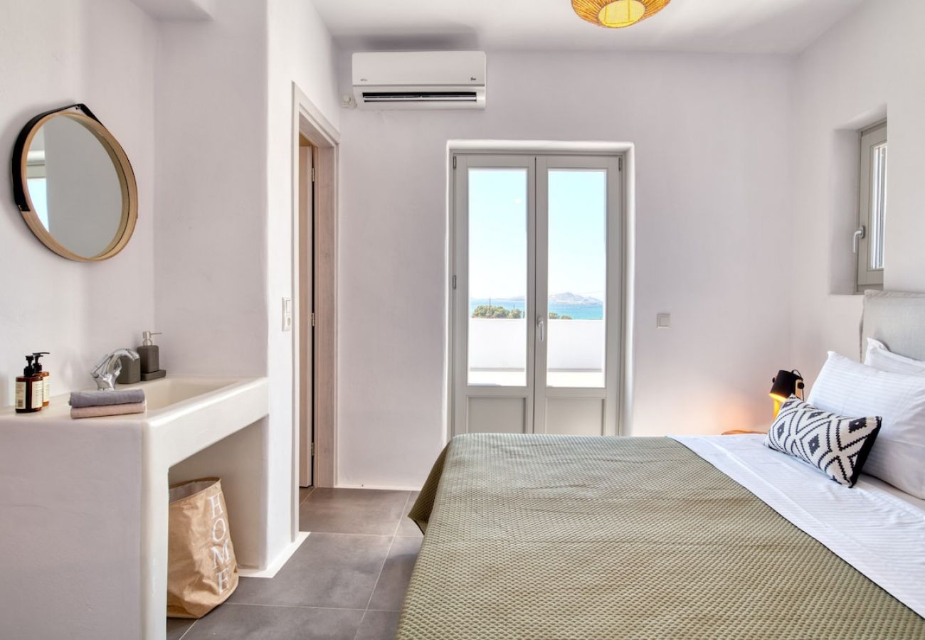 Villa in Xifara - SPECTACULAR 5 BR SEAFRONT VILLA AT PRIME LOCATION 