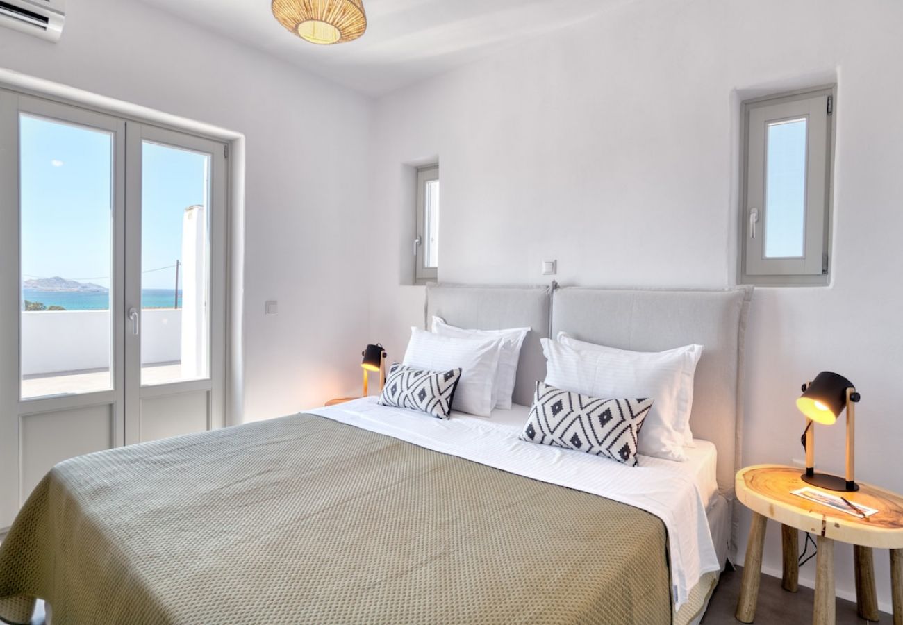 Villa in Xifara - SPECTACULAR 5 BR SEAFRONT VILLA AT PRIME LOCATION 