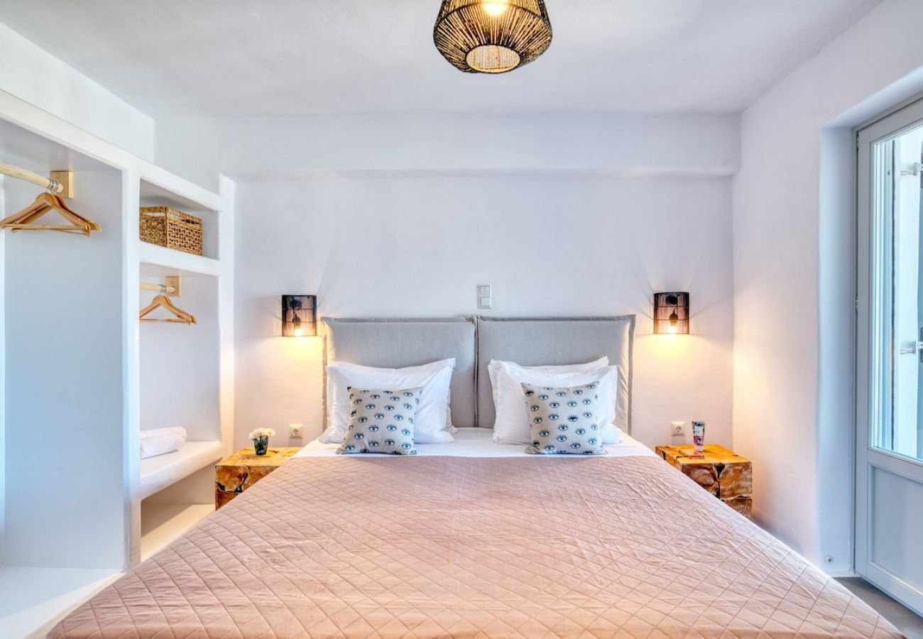 Villa in Xifara - SPECTACULAR 5 BR SEAFRONT VILLA AT PRIME LOCATION 