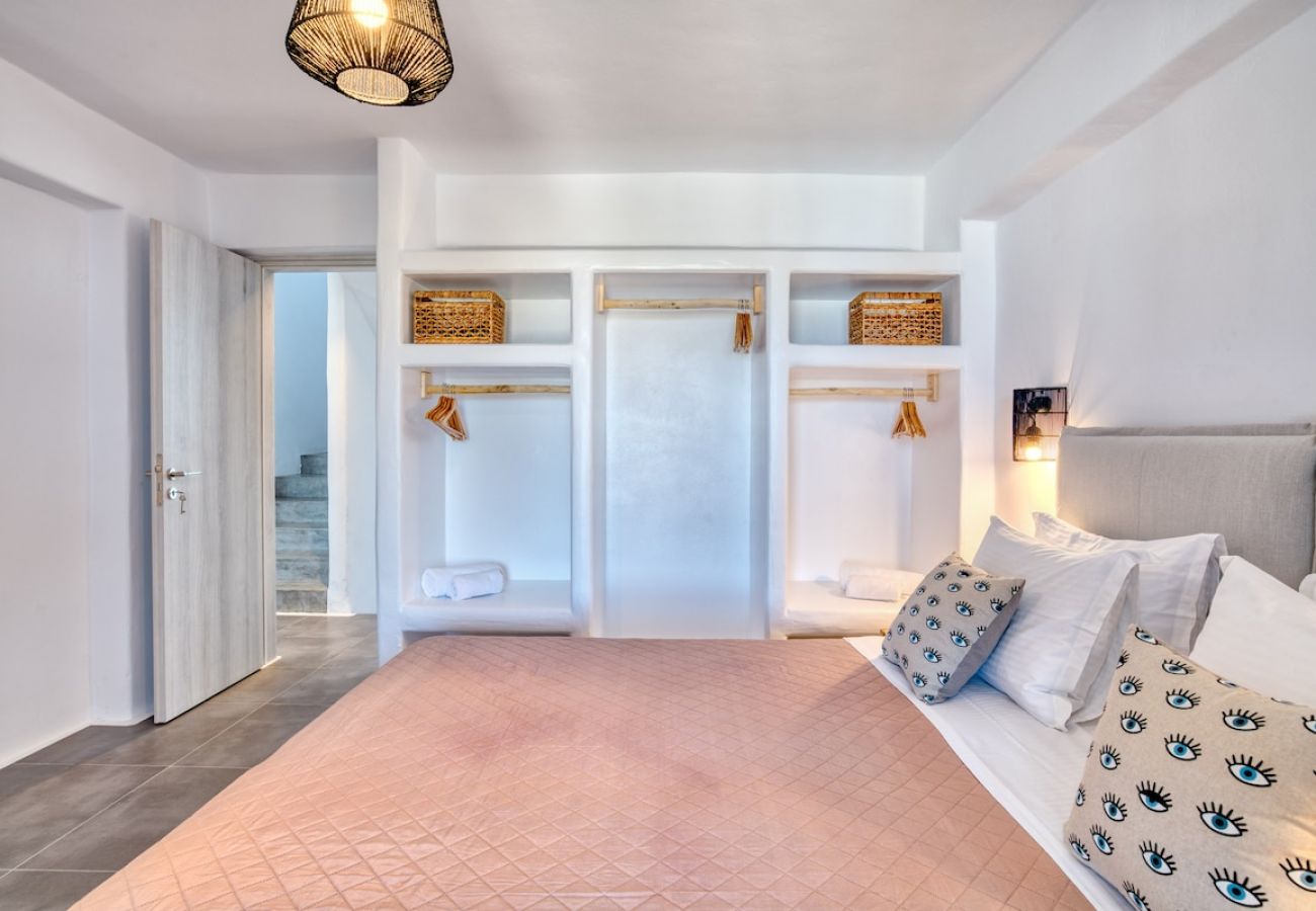 Villa in Xifara - SPECTACULAR 5 BR SEAFRONT VILLA AT PRIME LOCATION 