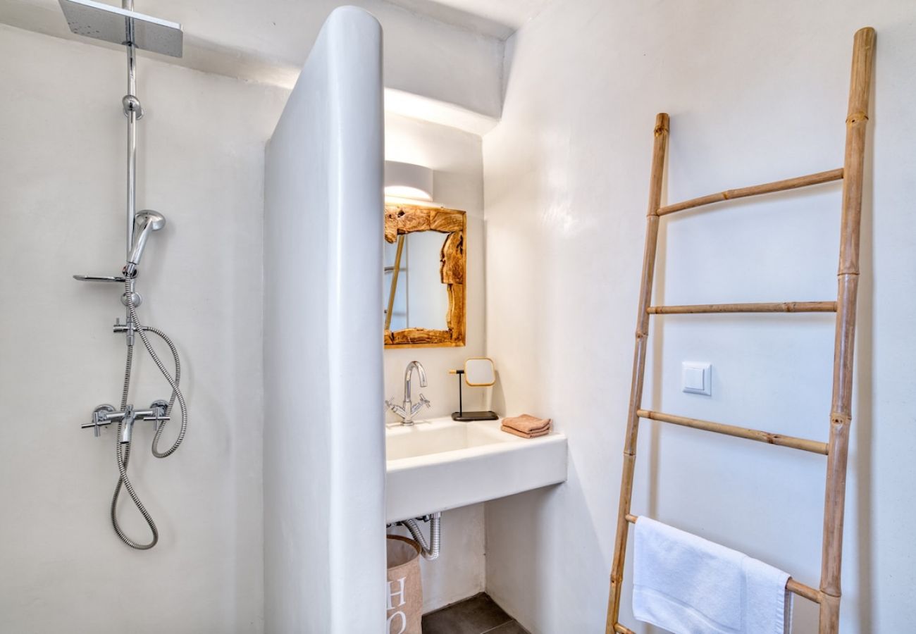 Villa in Xifara - SPECTACULAR 5 BR SEAFRONT VILLA AT PRIME LOCATION 