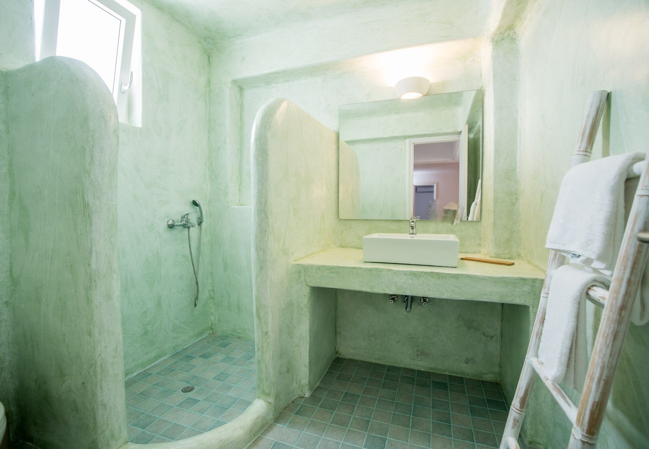 Villa in Xifara - Hip family pool villa, a walk from the beach 