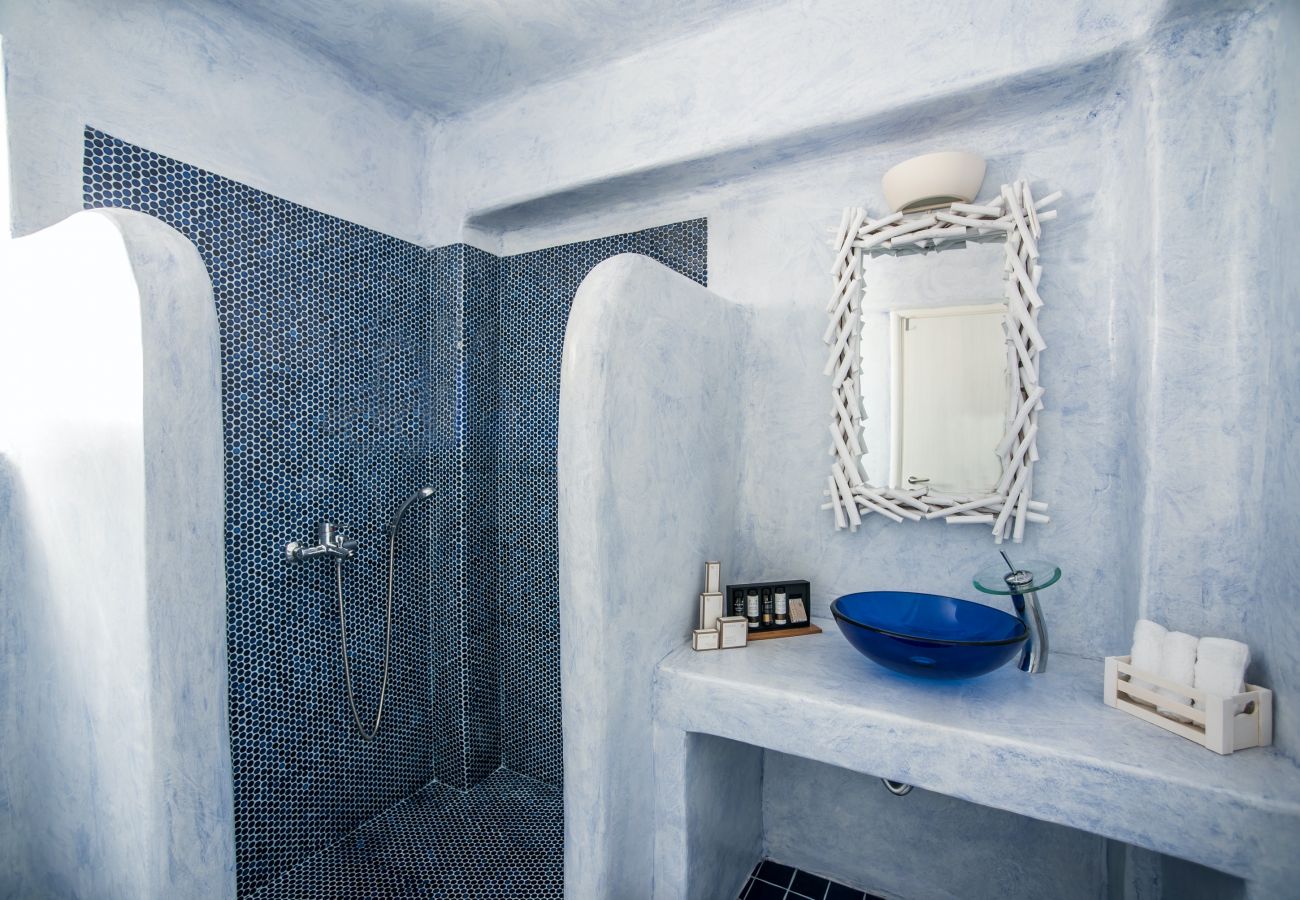 Villa in Xifara - Hip family pool villa, a walk from the beach 