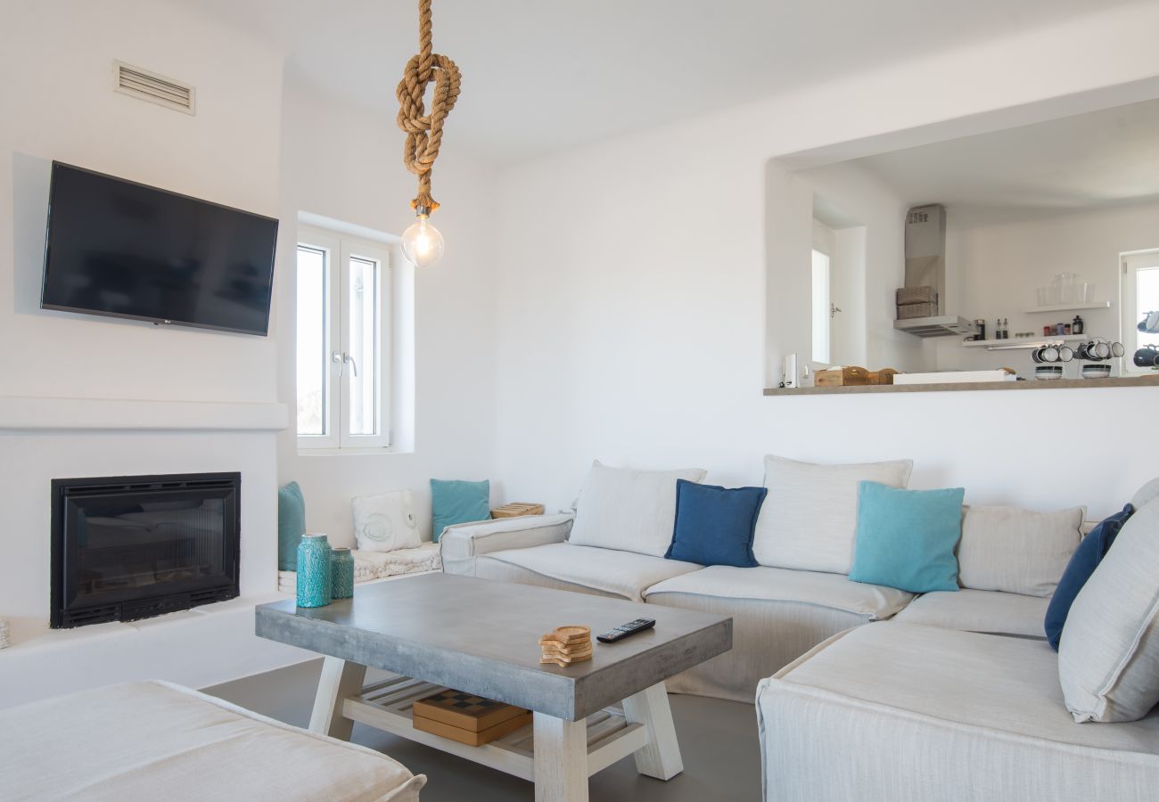 Villa in Xifara - Hip family pool villa, a walk from the beach 