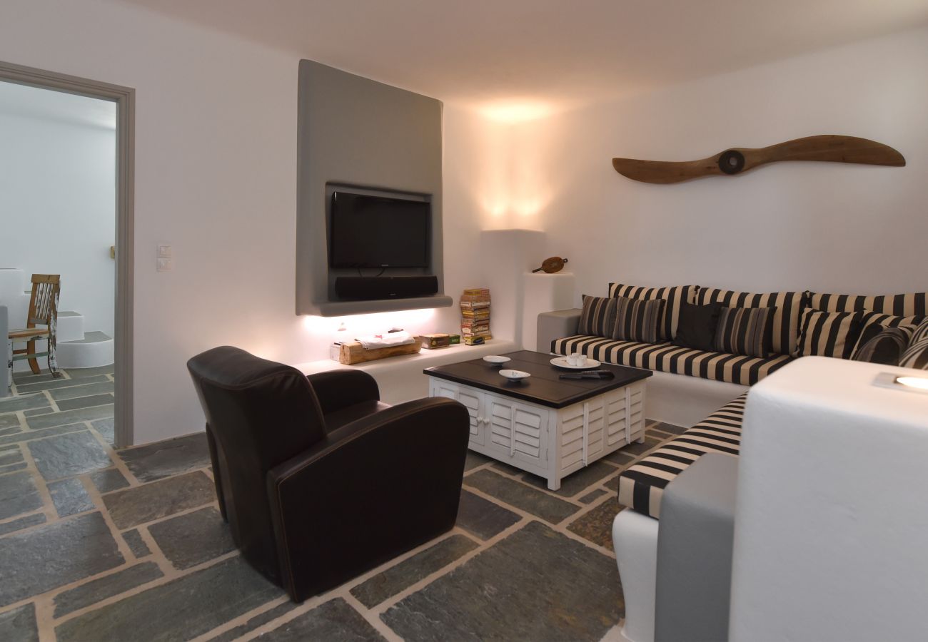 Villa in Naousa - Deluxe Villa - Infinity Pool & Helipad 