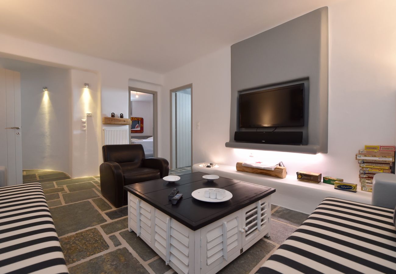 Villa in Naousa - Deluxe Villa - Infinity Pool & Helipad 