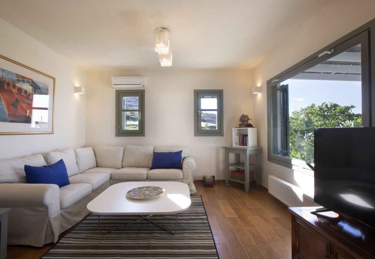 Villa in Ampelas - Ideal family Villa for 8 - Pool, Sea Views 