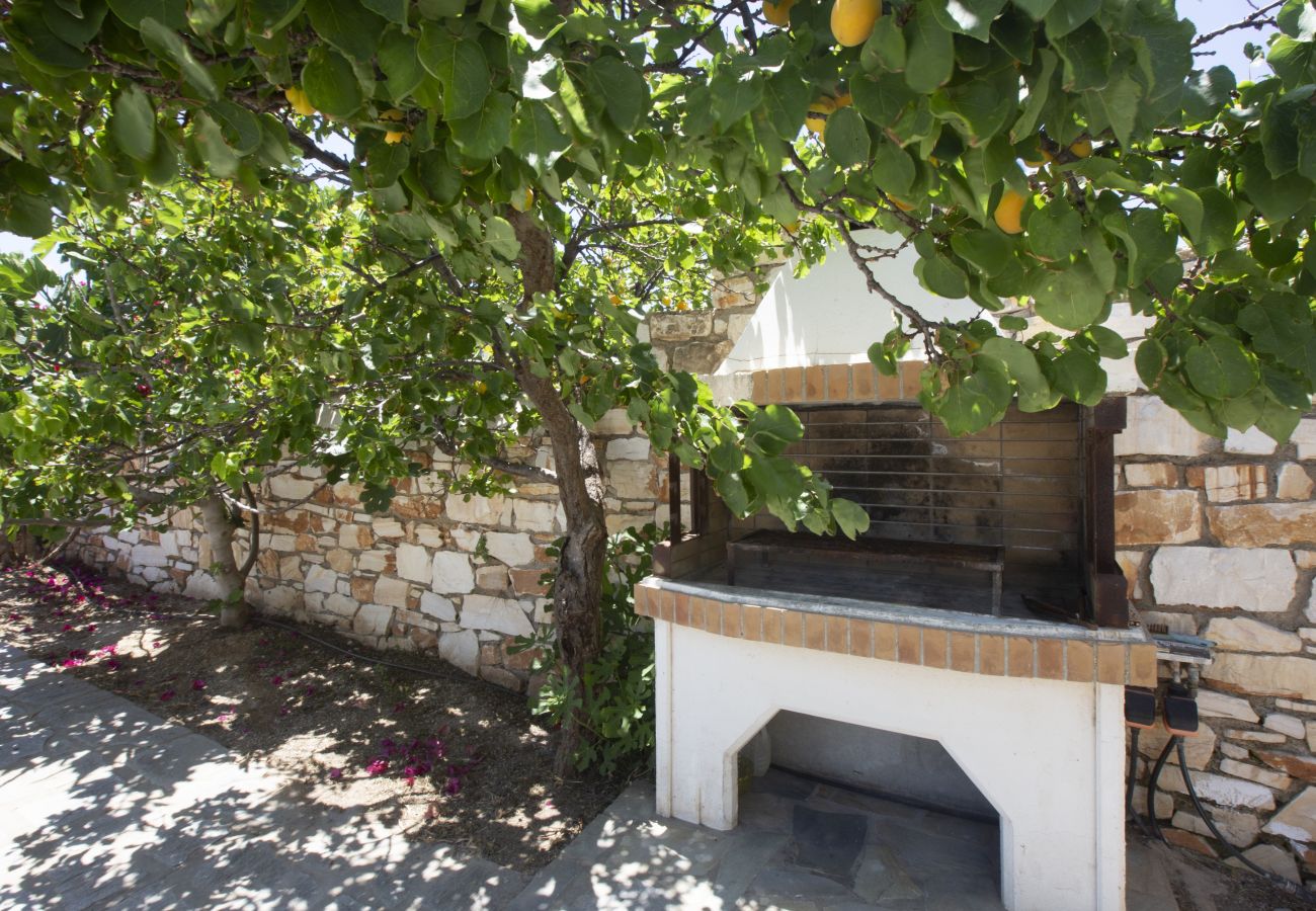 Villa in Ampelas - Ideal family Villa for 8 - Pool, Sea Views 