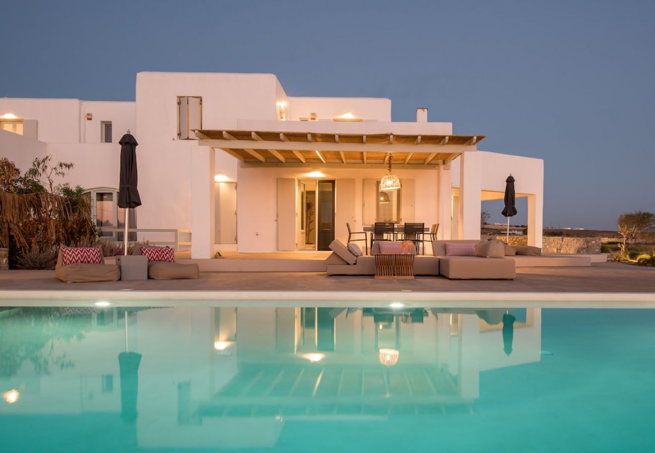 Villa in Xifara - 5BR Beachfront Über Boho Chic Villa, Top Location! 