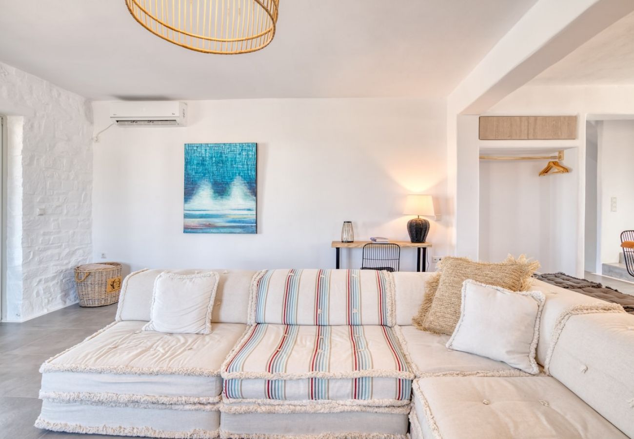 Villa in Xifara - 5BR Beachfront Über Boho Chic Villa, Top Location! 