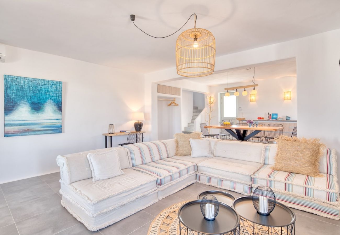 Villa in Xifara - 5BR Beachfront Über Boho Chic Villa, Top Location! 