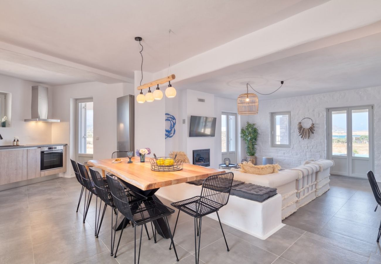 Villa in Xifara - 5BR Beachfront Über Boho Chic Villa, Top Location! 