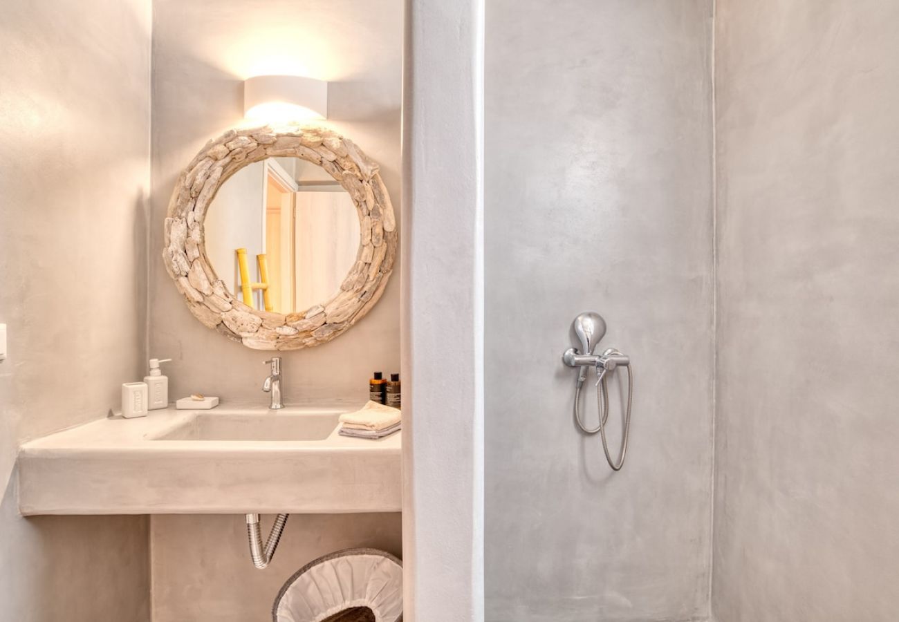 Villa in Xifara - 5BR Beachfront Über Boho Chic Villa, Top Location! 