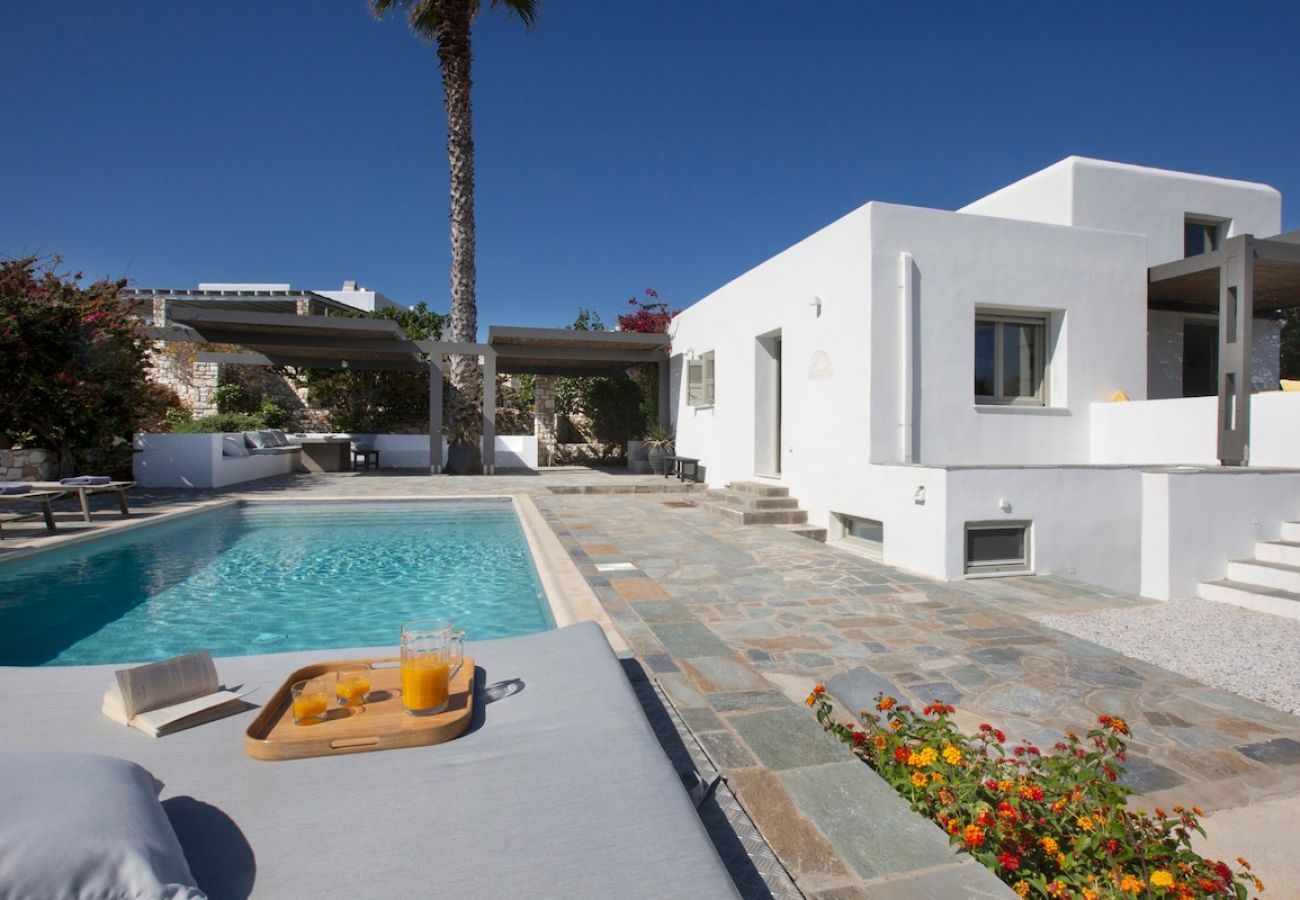 Villa in Ampelas - Elegant villa, sea views, designer renovation 