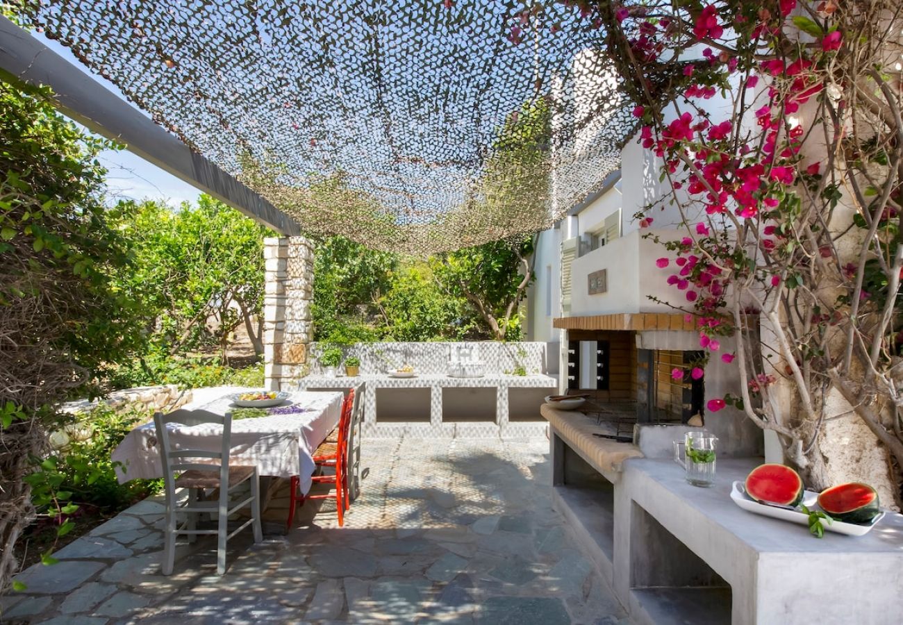 Villa in Ampelas - Elegant villa, sea views, designer renovation 