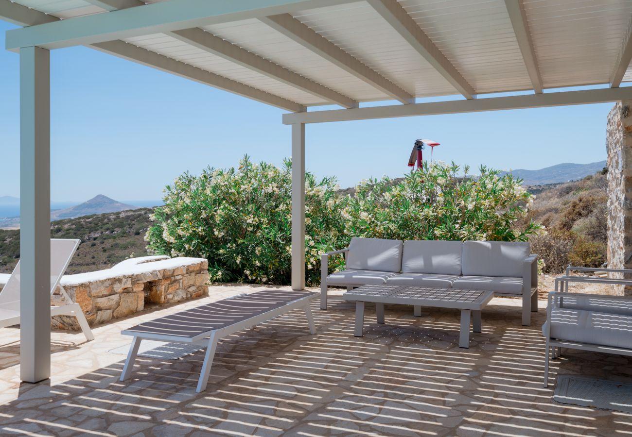 Villa in Naousa - Gorgeous pool villa, stunning sea views, helipad! 