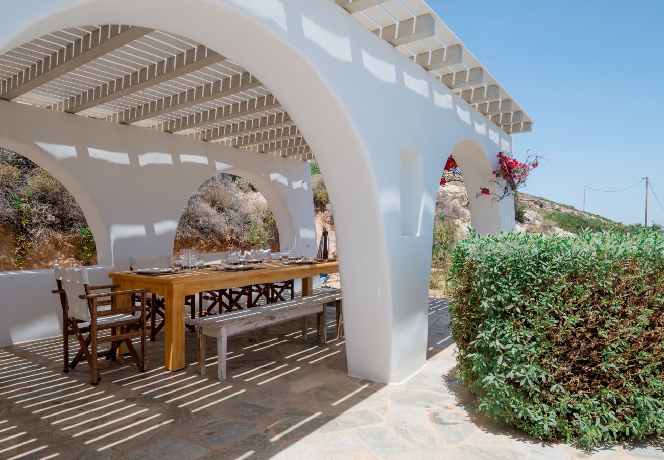 Villa in Naousa - Gorgeous pool villa, stunning sea views, helipad! 