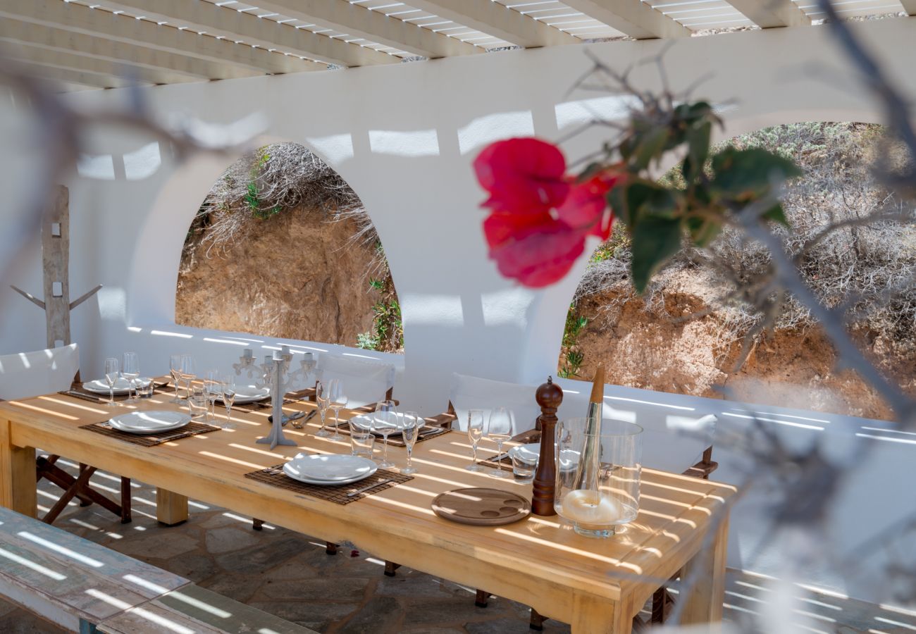 Villa in Naousa - Gorgeous pool villa, stunning sea views, helipad! 