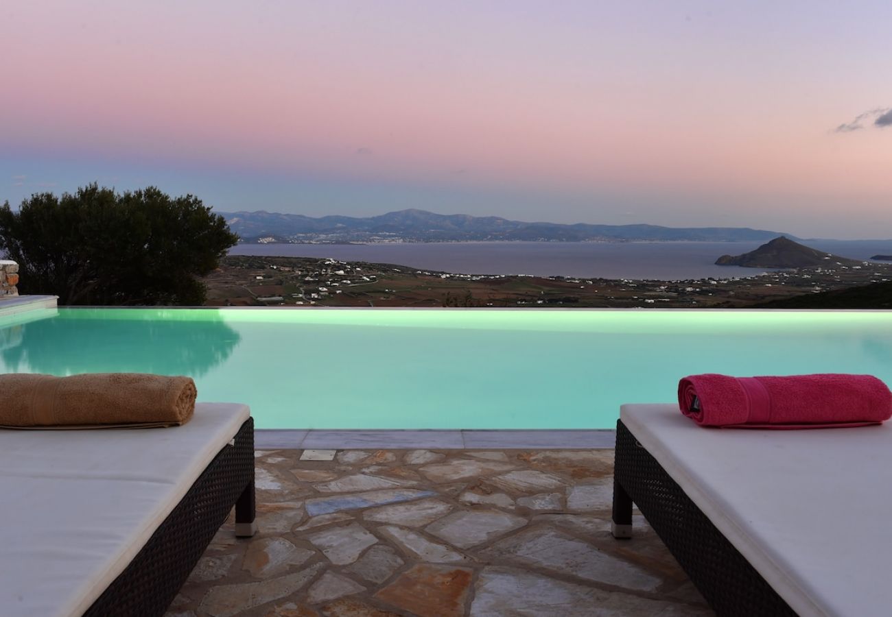 Villa in Naousa - Panoramic three villa complex with helipad 