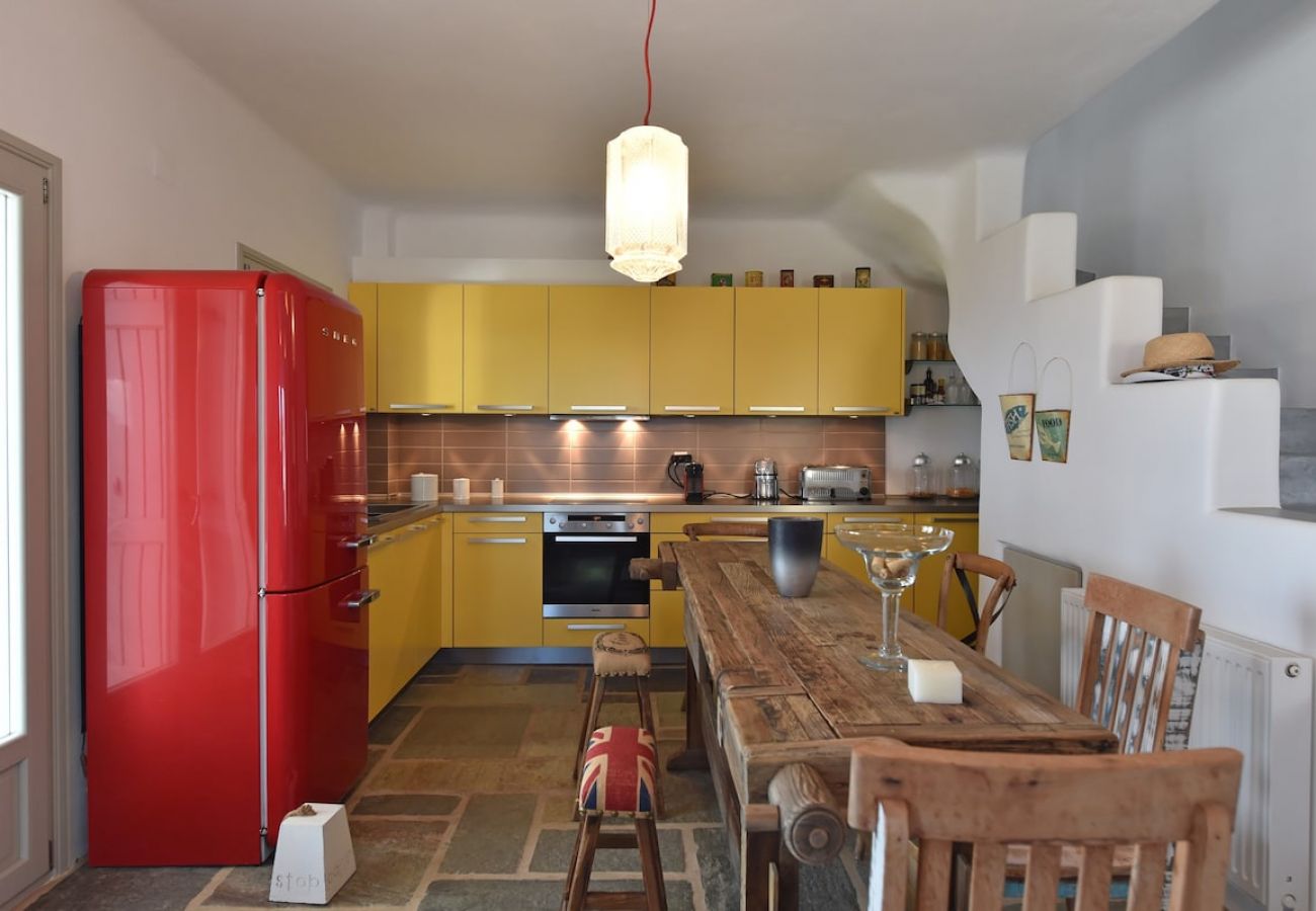 Villa in Naousa - Panoramic three villa complex with helipad 