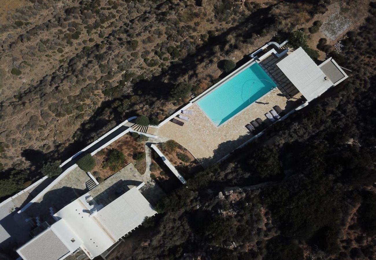 Villa in Naousa - Panoramic three villa complex with helipad 