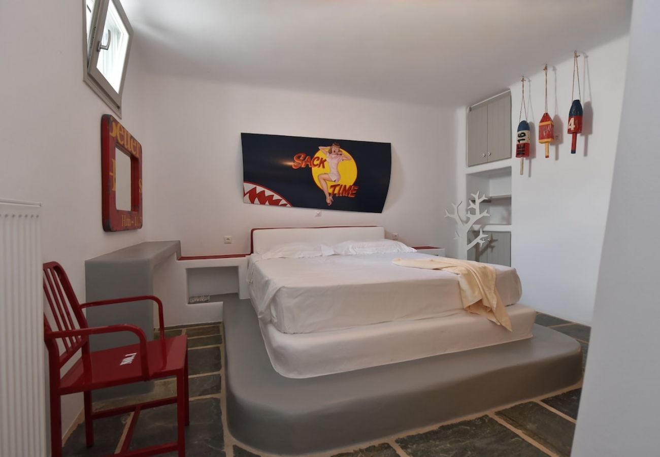 Villa in Naousa - Panoramic three villa complex with helipad 