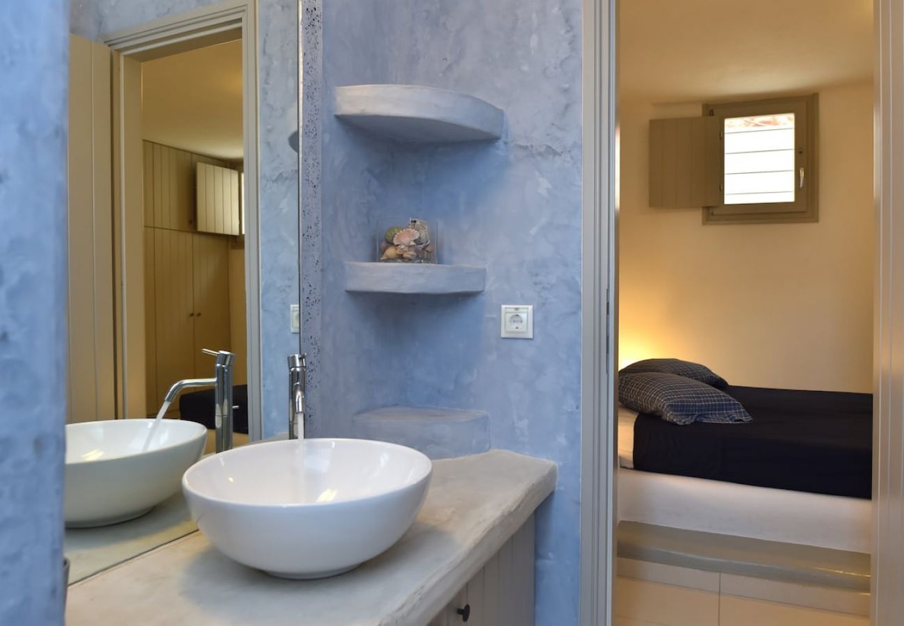 Villa in Naousa - Panoramic three villa complex with helipad 