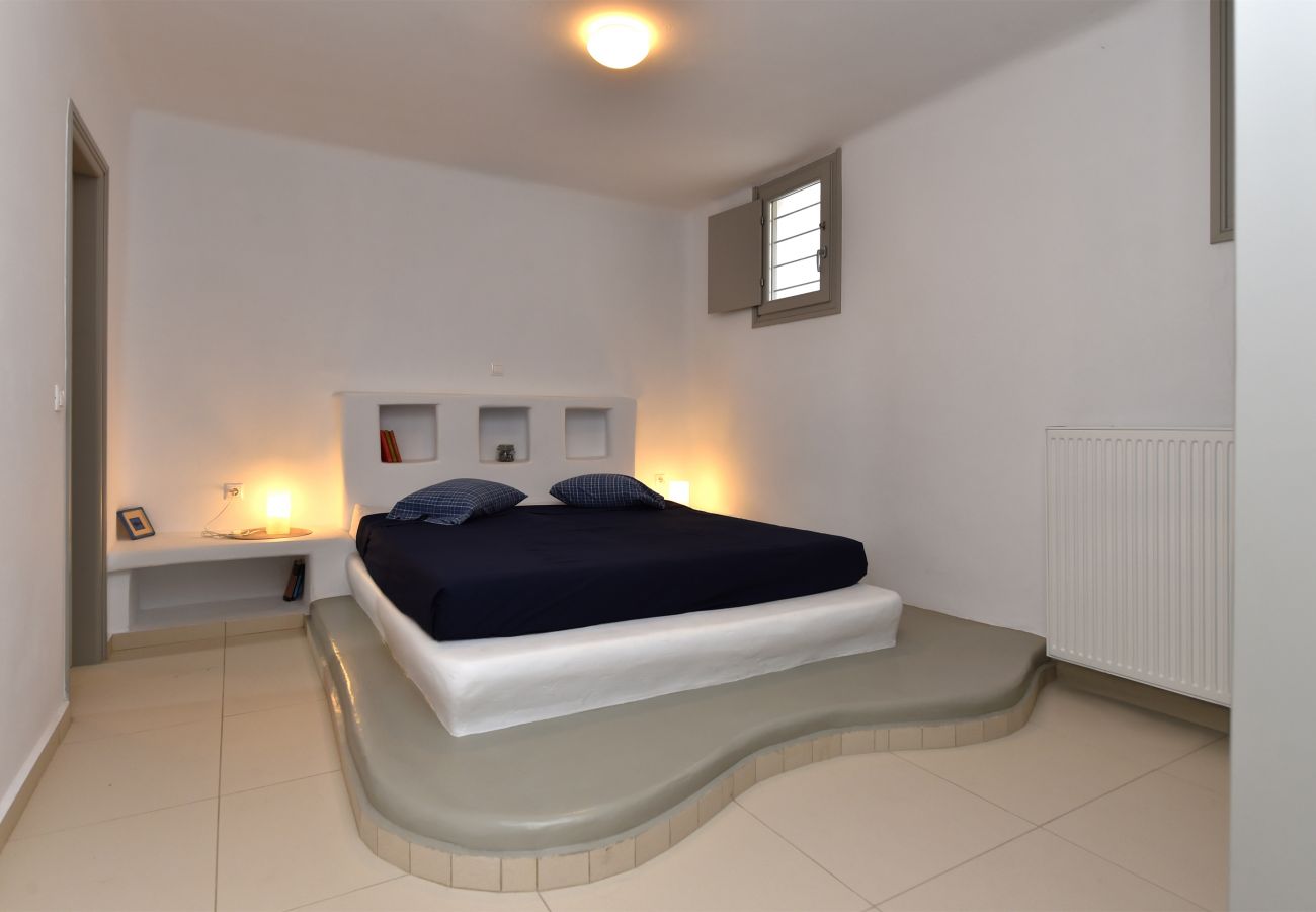 Villa in Naousa - Exquisite villa for 10 with pool, helipad 