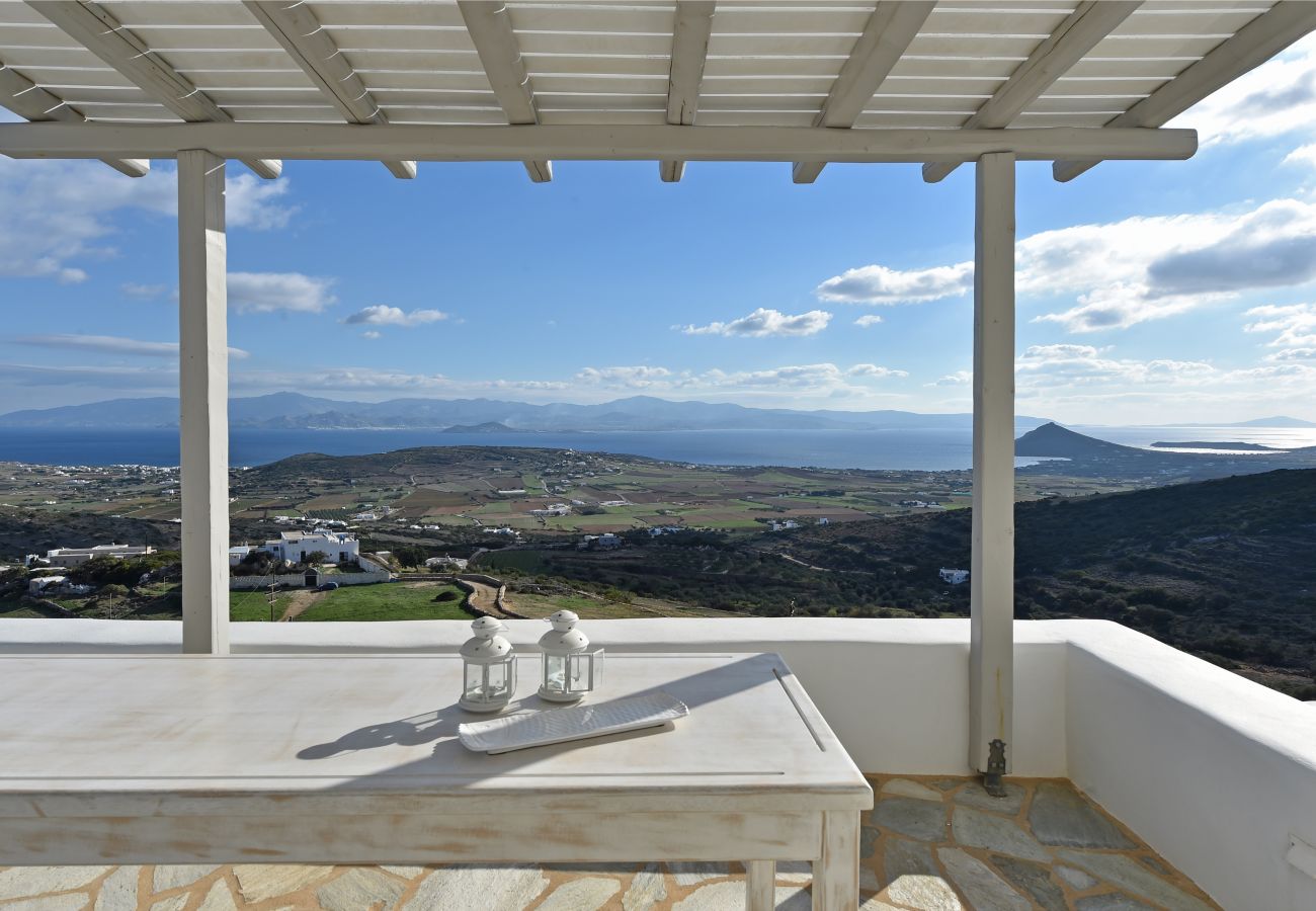 Villa in Naousa - Exquisite villa for 10 with pool, helipad 