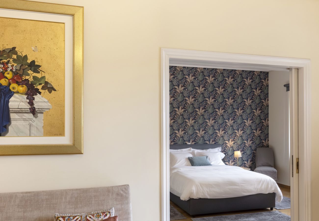 Apartment in Athens - An aristocratic 1 BR in the heart of Athens.