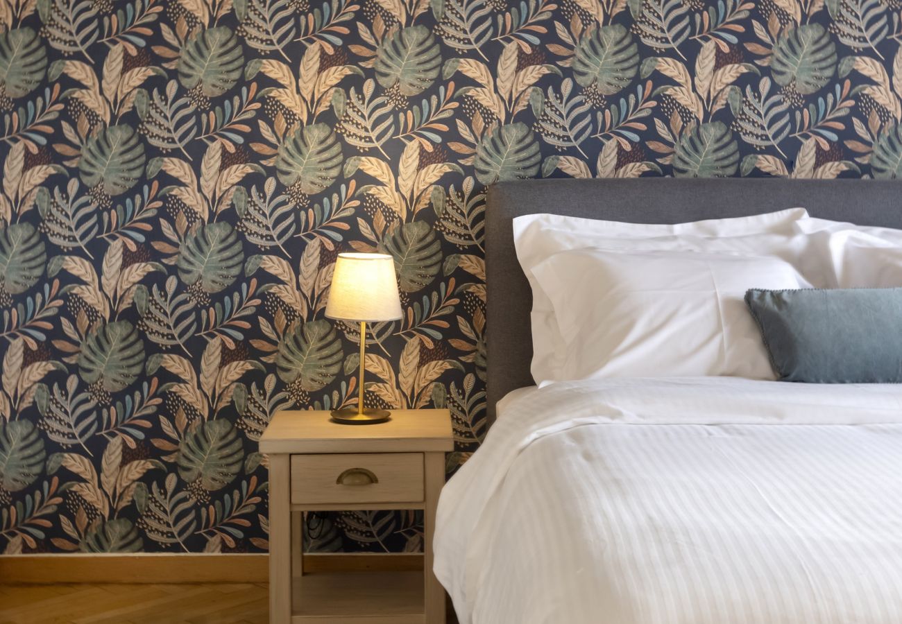 Apartment in Athens - An aristocratic 1 BR in the heart of Athens.