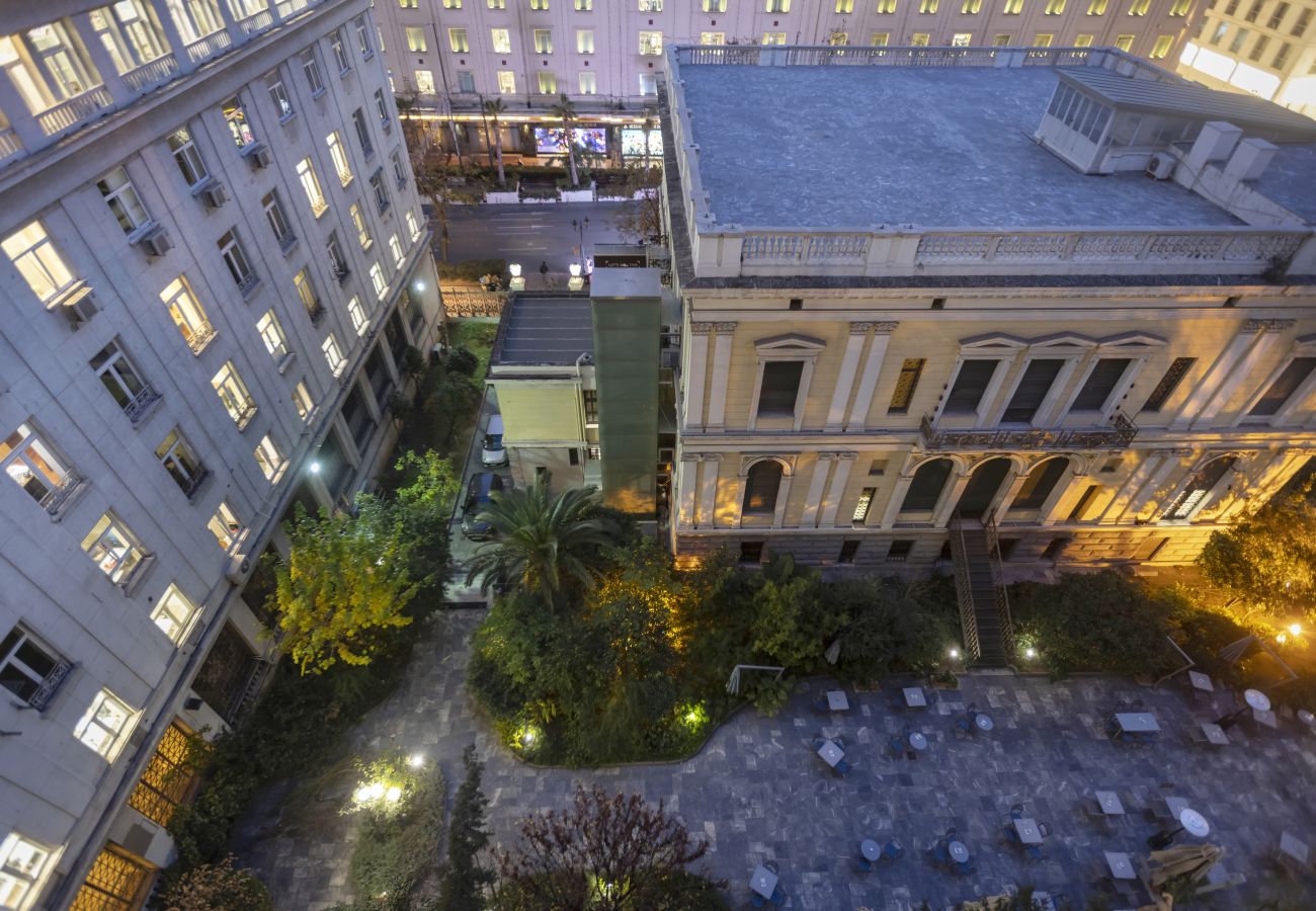 Apartment in Athens - An aristocratic 1 BR in the heart of Athens.