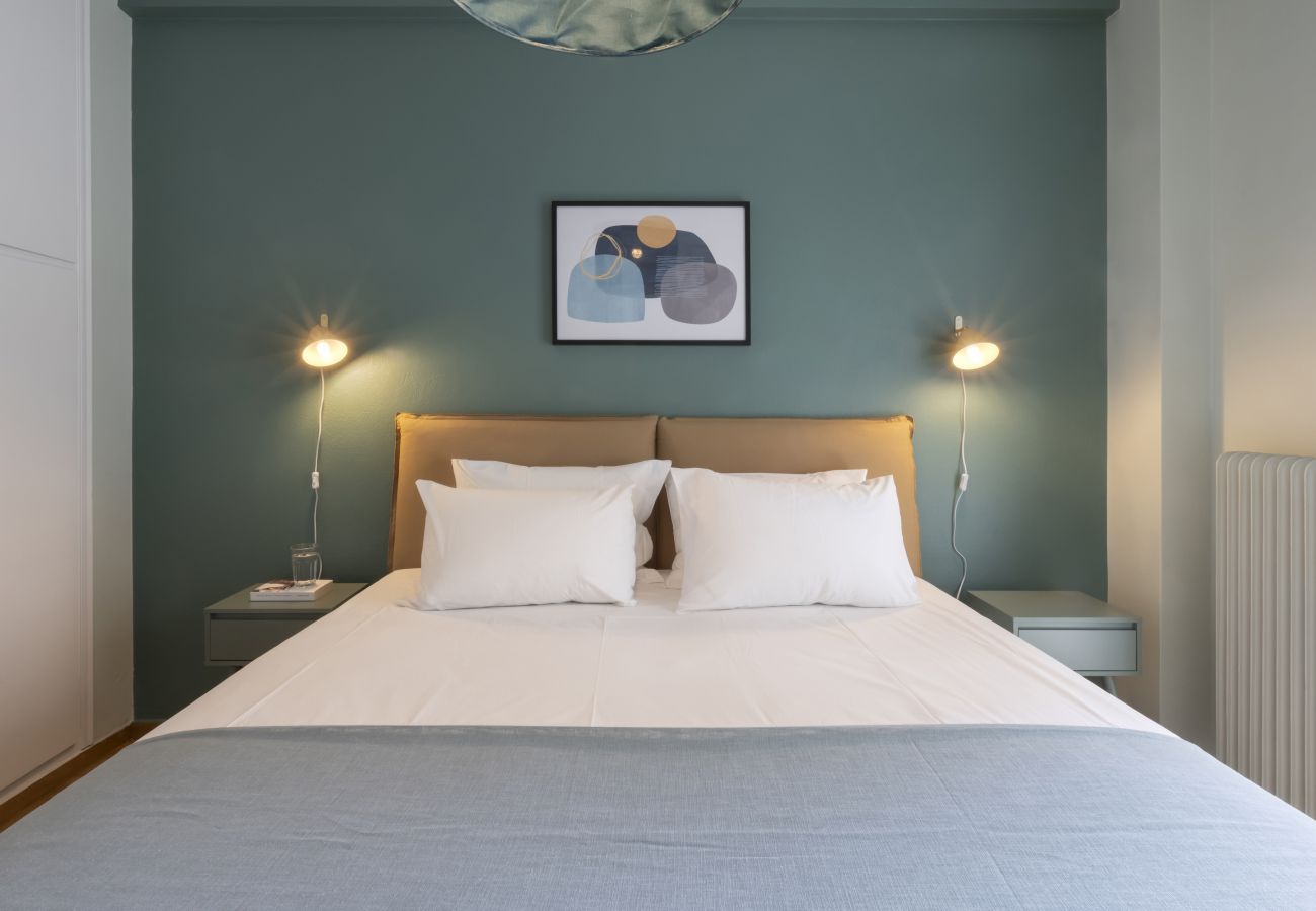 Apartment in Athens - A happy 2 BDR apartment that has a soul