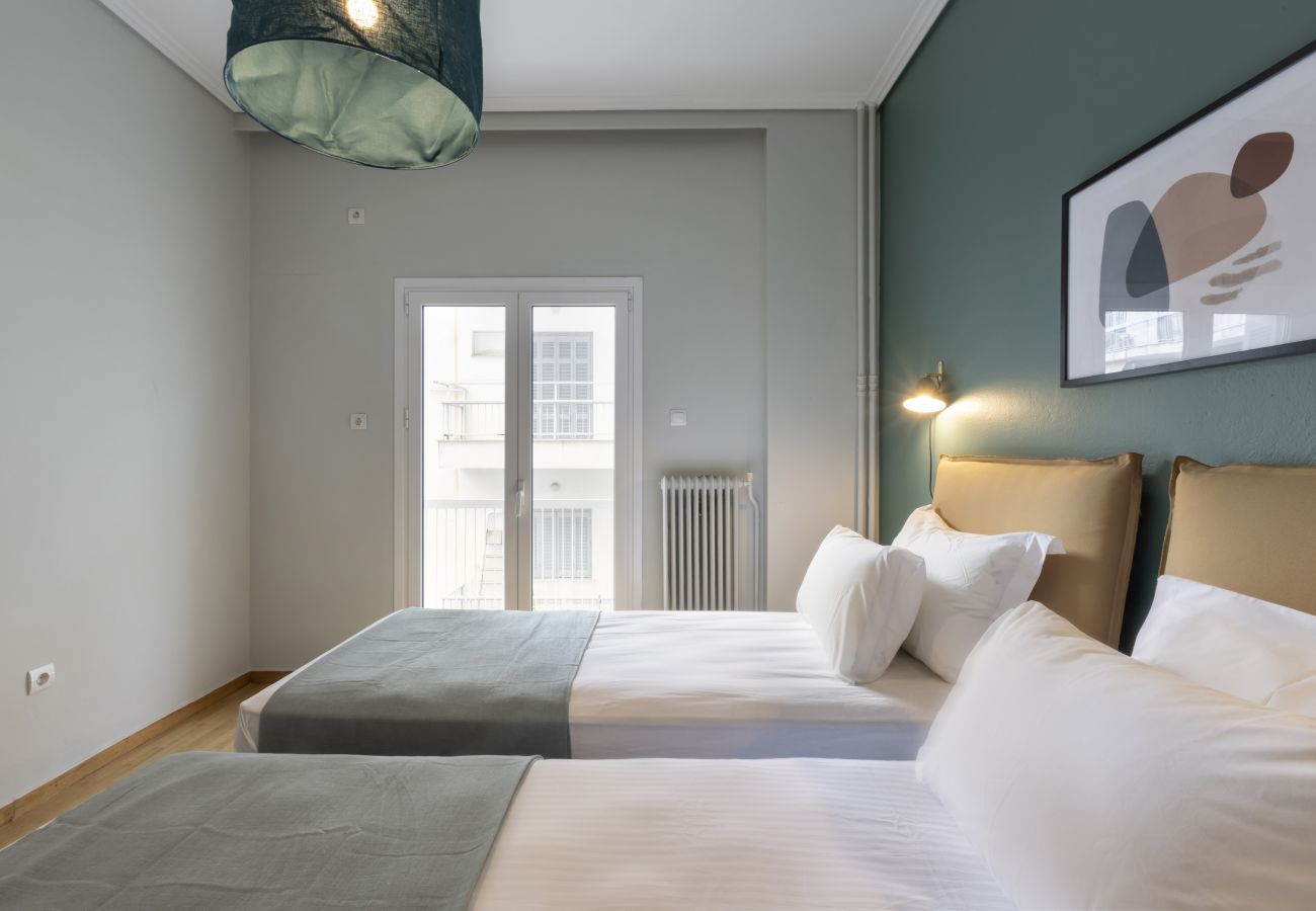 Apartment in Athens - A happy 2 BDR apartment that has a soul