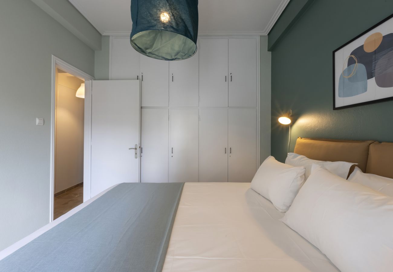 Apartment in Athens - A happy 2 BDR apartment that has a soul