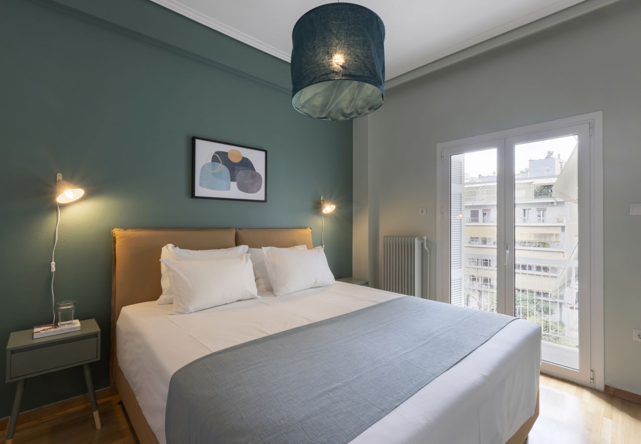 Apartment in Athens - A happy 2 BDR apartment that has a soul