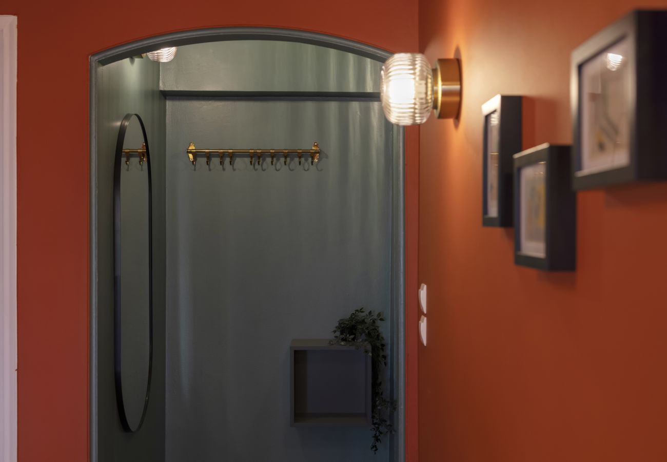 Apartment in Athens - A happy 2 BDR apartment that has a soul