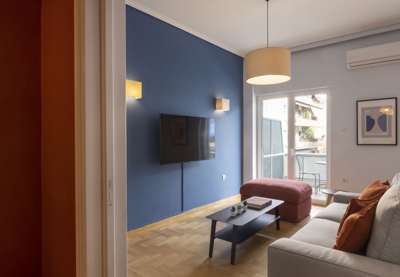 Apartment in Athens - A happy 2 BDR apartment that has a soul