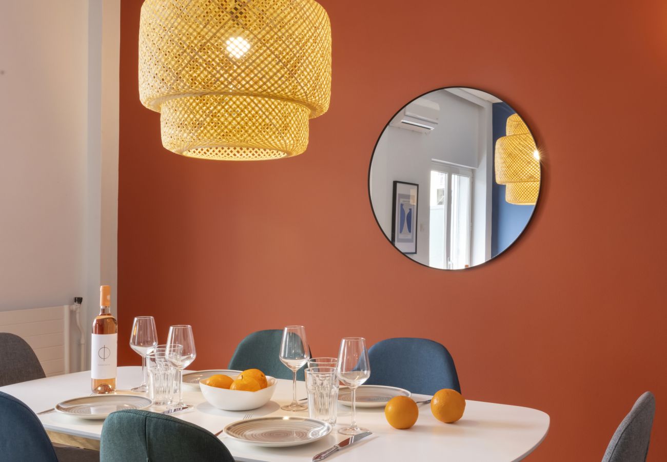 Apartment in Athens - A happy 2 BDR apartment that has a soul