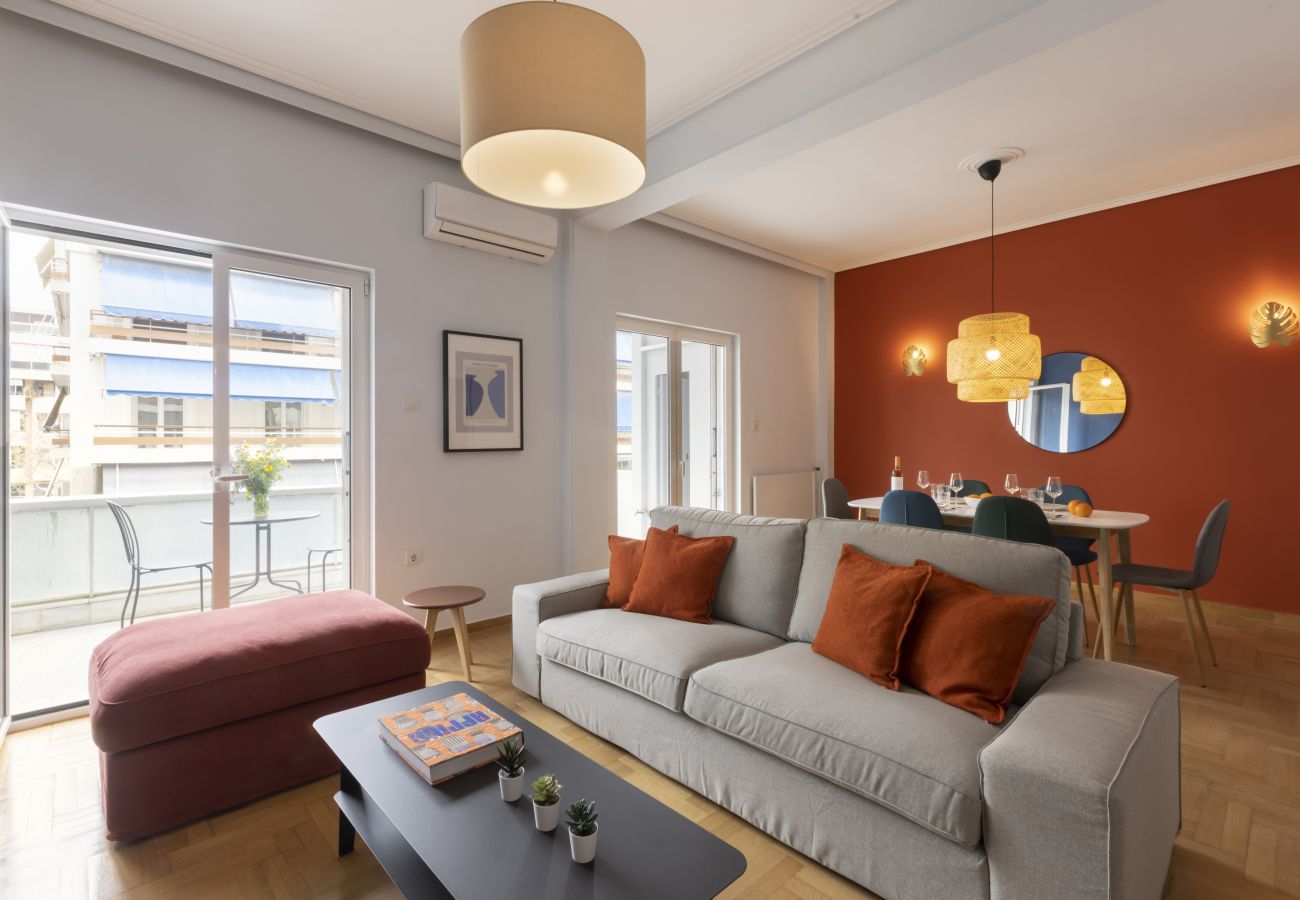 Apartment in Athens - A happy 2 BDR apartment that has a soul