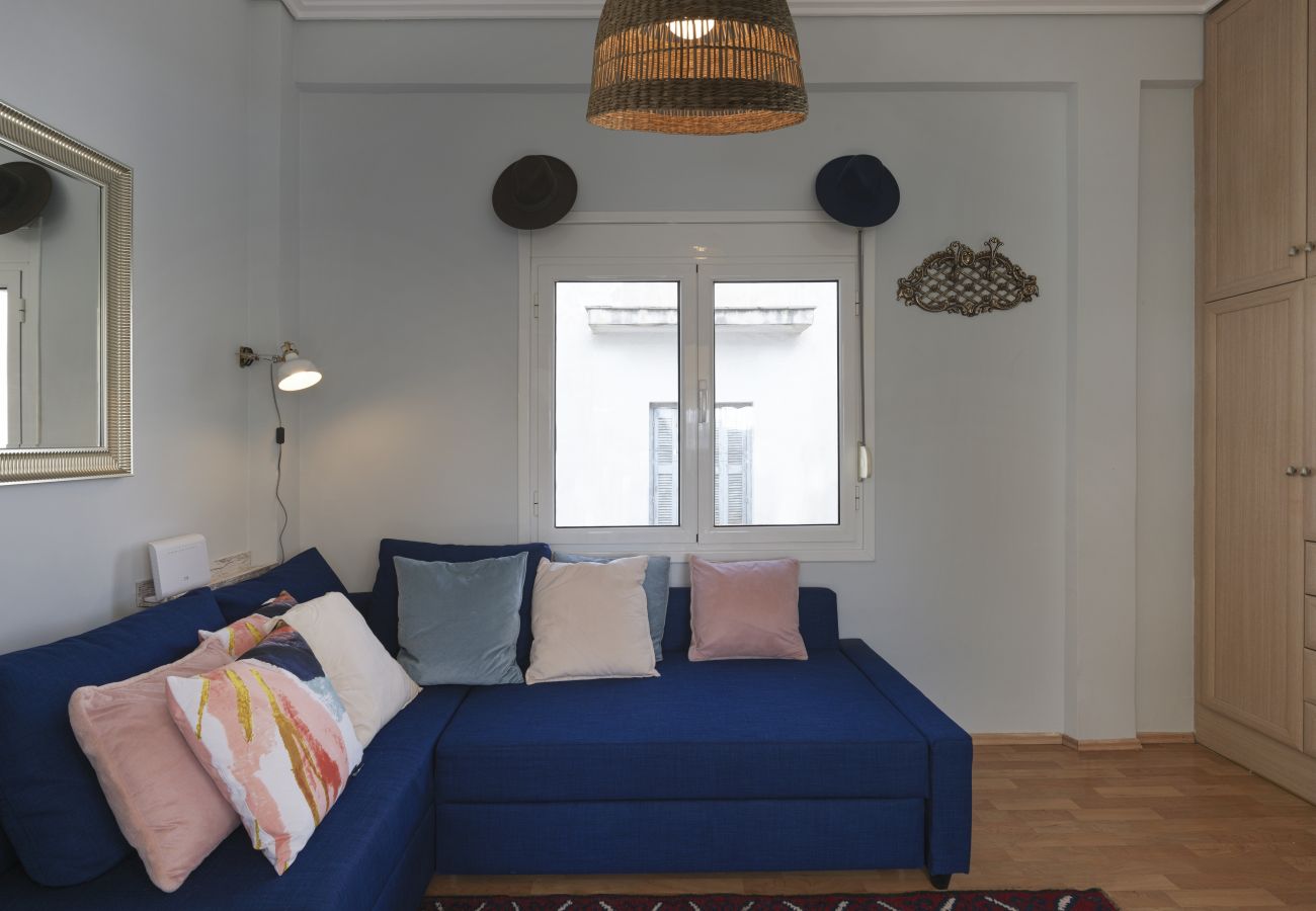 Studio in Athens - Private terrace loft in the heart of Koukaki, ATH