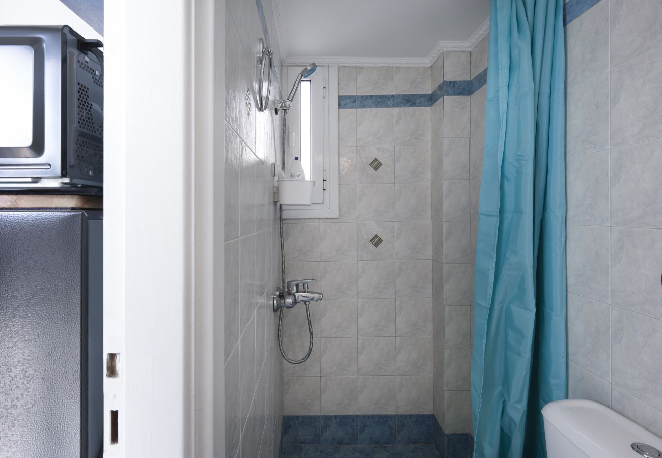 Studio in Athens - Private terrace loft in the heart of Koukaki, ATH