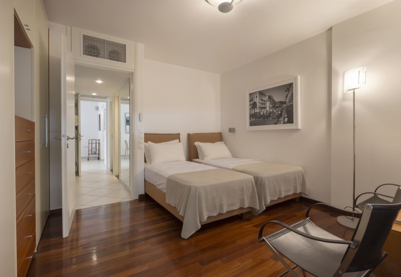 Apartment in Vouliagmeni - Athens Riviera - Voulagmeni Seaview Apartment