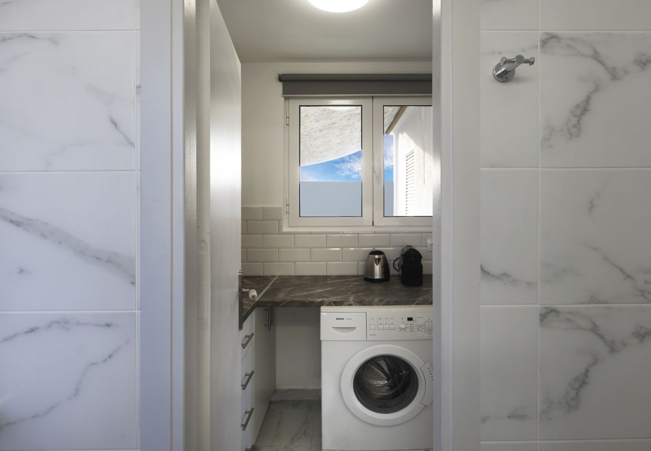 Apartment in Athens - Acropolis view top floor apartment